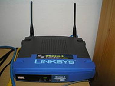https://upload.wikimedia.org/wikipedia/commons/thumb/d/d0/Linksys_WAP54G.JPG/220px-Linksys_WAP54G.JPG